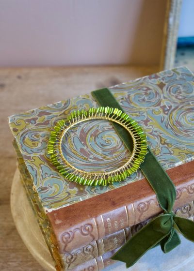 Couronne de perles de verre vertes