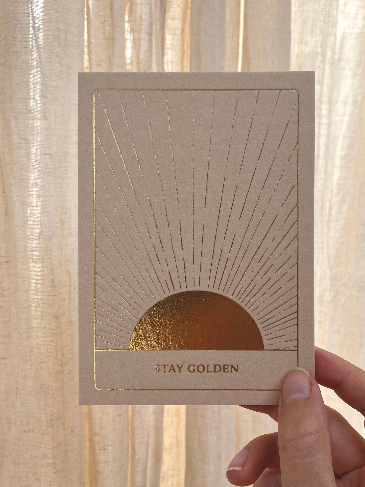 STAY GOLDEN - ÉDITION DORÉE - CARTE POSTALE - FEUILLE DORÉE TYPOGRAPHIÉE