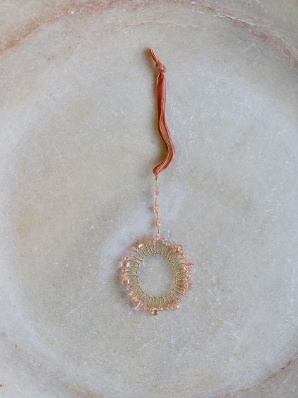 Couronne en verre rose